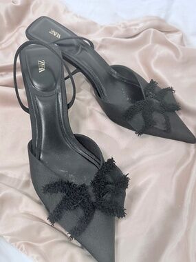 Zara bow low heels, size 40